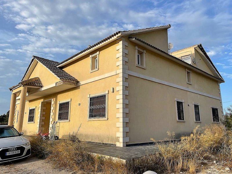 4 Bedroom 4 Bathroom Villa in Castalla