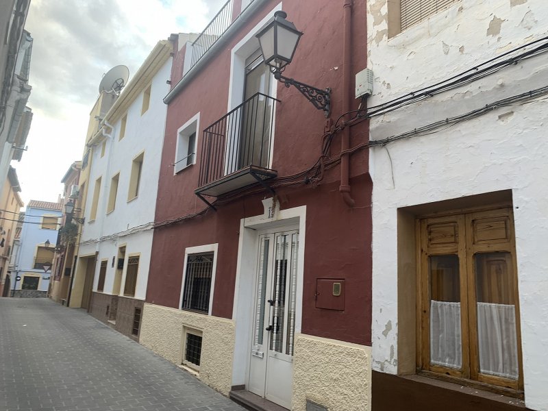 5 Bedroom 3 Bathroom Townhouse in Ayora