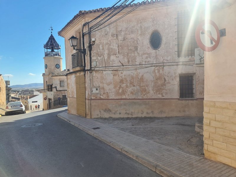 7 Bedroom 2 Bathroom Townhouse in Pinoso