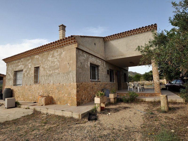 3 Bedroom 2 Bathroom Country house in Salinas