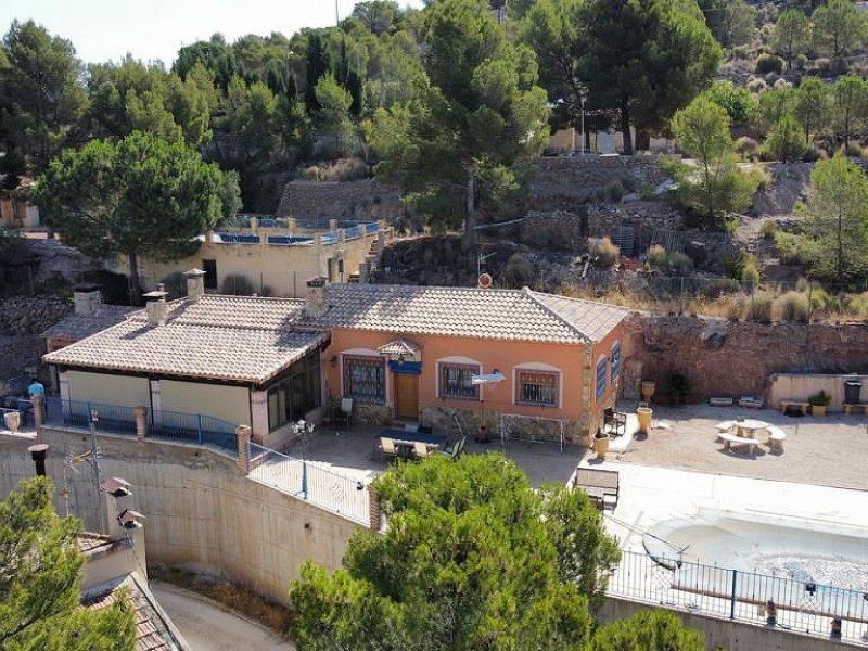 3 Bedroom 2 Bathroom Villa in Pinoso