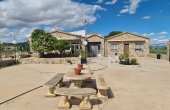 3-6637/1067, 5 Bedroom 2 Bathroom Country house in Yecla