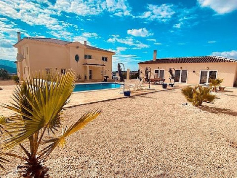 4 Bedroom 4 Bathroom Villa in Macisvenda