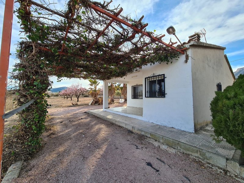 3 Bedroom 1 Bathroom Villa in Salinas