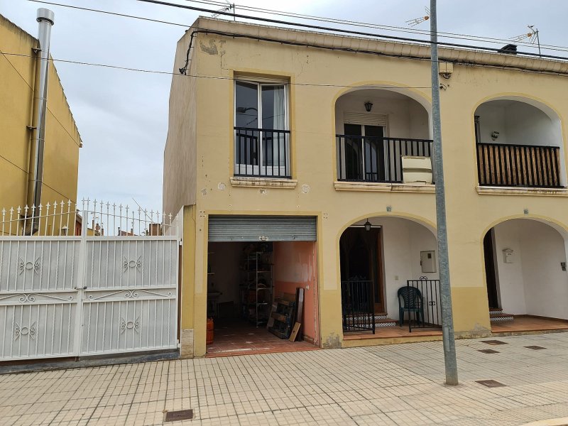 4 Bedroom 2 Bathroom Townhouse in Villena