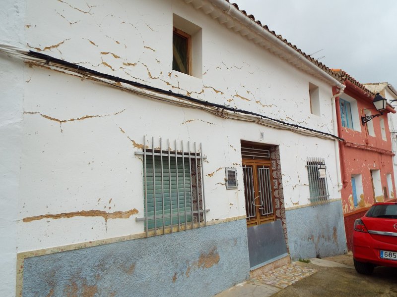 5 Bedroom 1 Bathroom Townhouse in Zarra