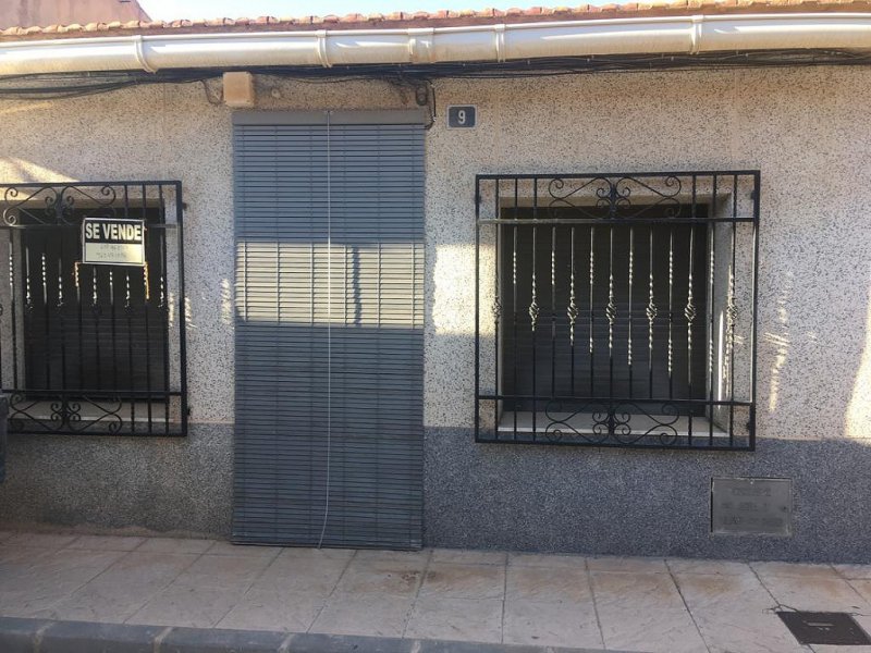 4 Bedroom 1 Bathroom Townhouse in Pinoso