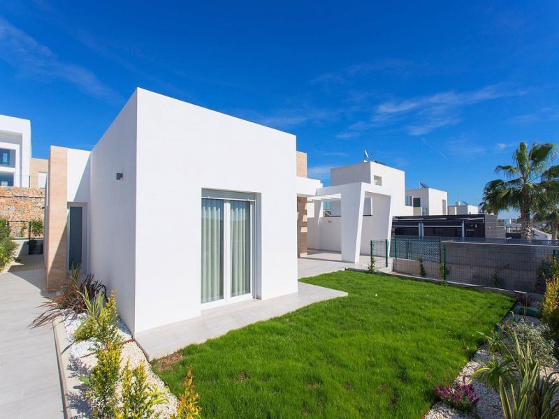 3 Bedroom 2 Bathroom Villa in Orihuela Costa