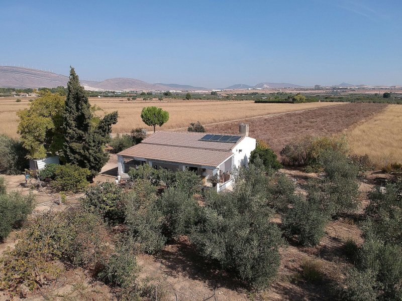 2 Bedroom 1 Bathroom Villa in Caudete