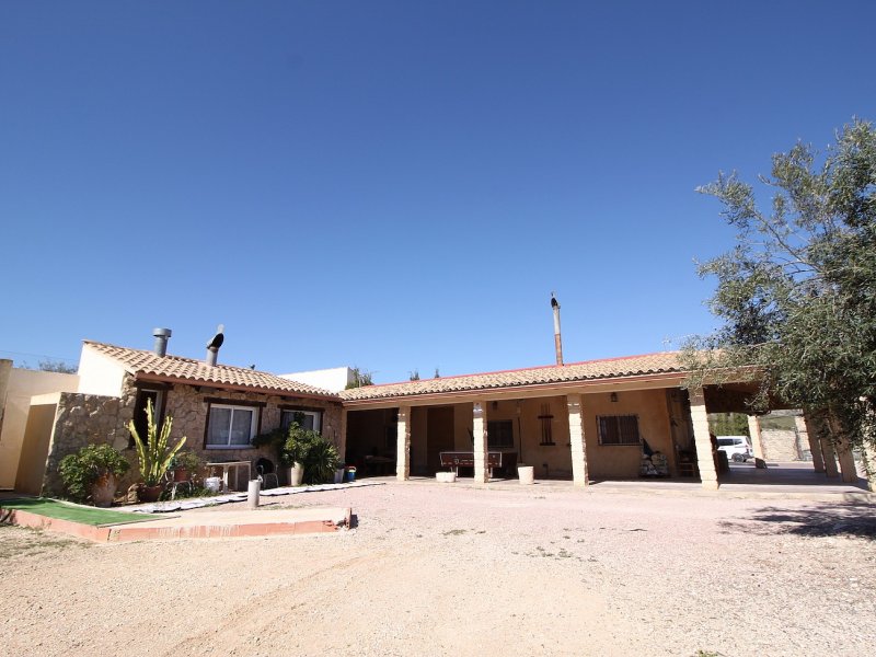 4 Bedroom 2 Bathroom Villa in Monovar