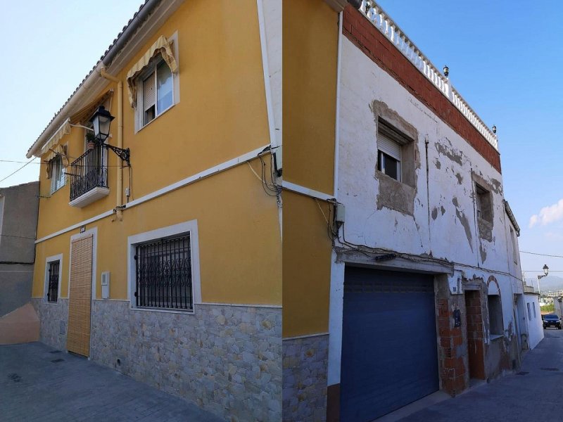 4 Bedroom 2 Bathroom Townhouse in Sax