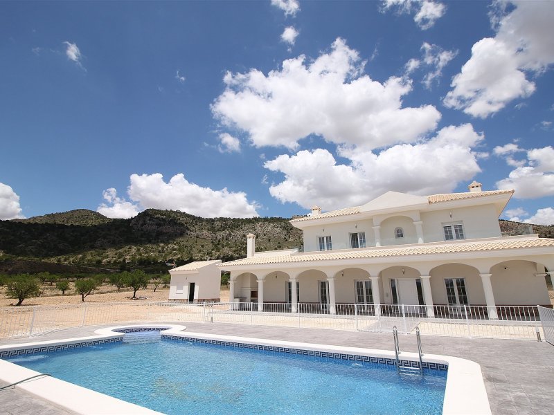 5 Bedroom 4 Bathroom Villa in Pinoso