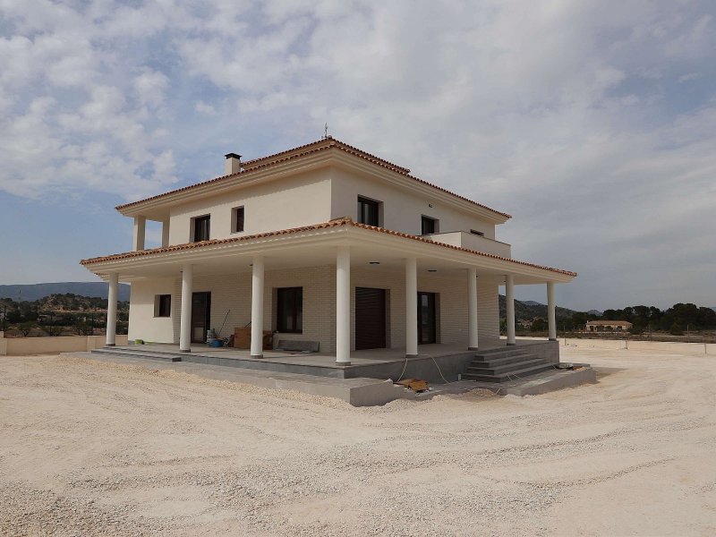 5 Bedroom 3 Bathroom Villa in Pinoso