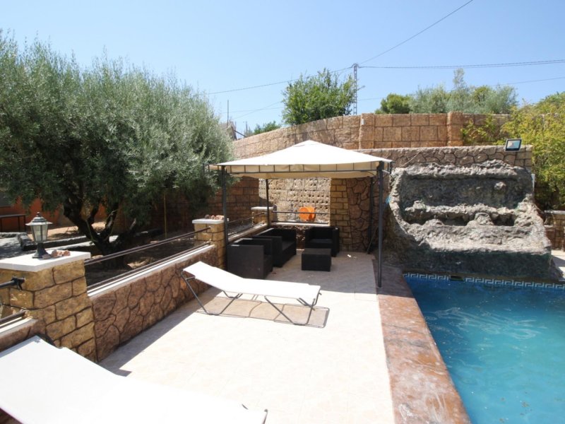 6 Bedroom 3 Bathroom Villa in Elche