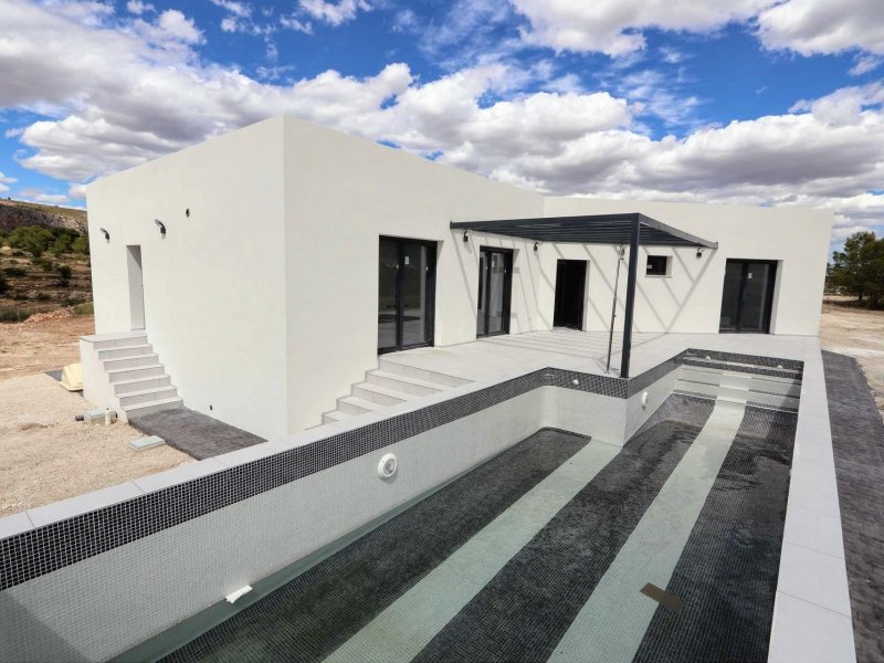 4 Bedroom 2 Bathroom Villa in Aspe
