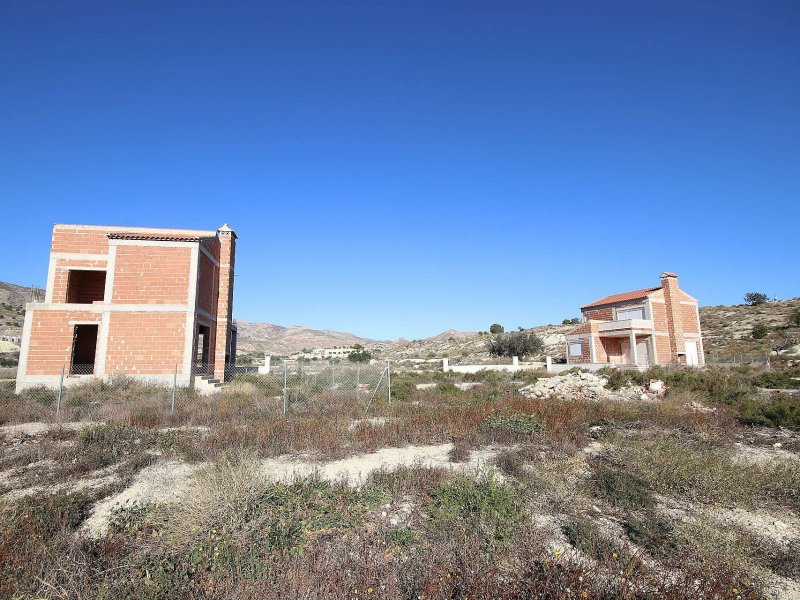 3 Bedroom 2 Bathroom Villa in Fortuna