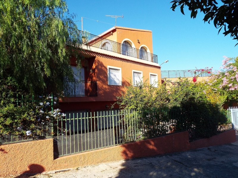 12 Bedroom 3 Bathroom Country house in Mahoya