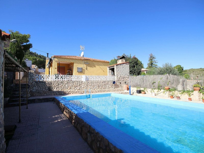 3 Bedroom 1 Bathroom Villa in Yecla