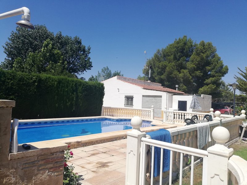 4 Bedroom 1 Bathroom Finca in Yecla