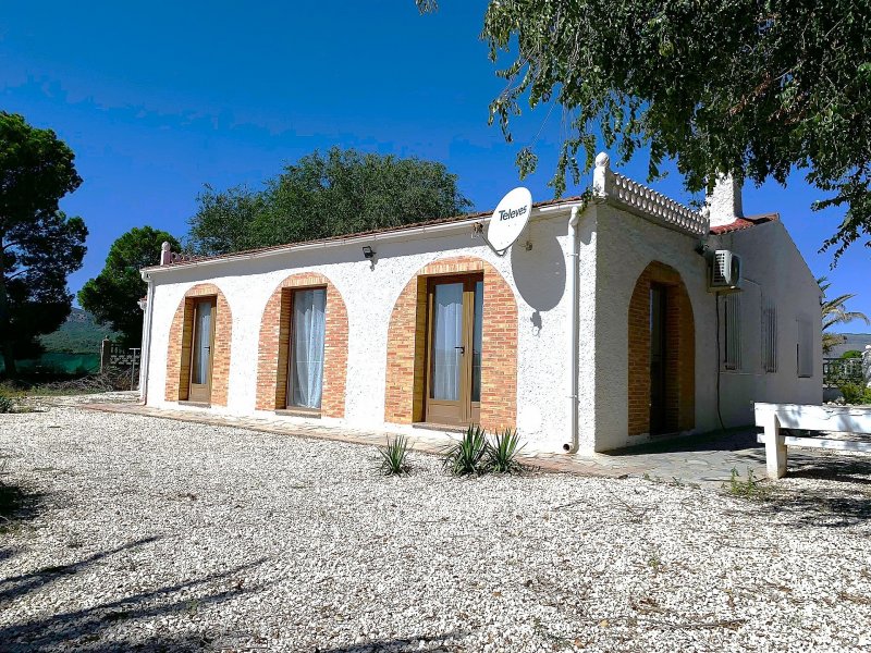 4 Bedroom 1 Bathroom Villa in Caudete