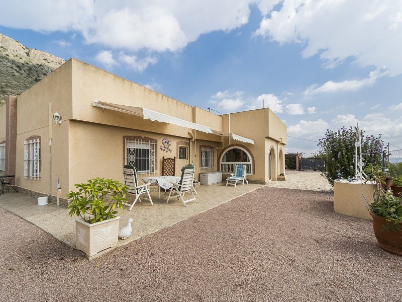 4 Bedroom 3 Bathroom Villa in Hondón de las Nieves