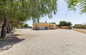 3-7391/1417, 4 Bedroom 3 Bathroom Villa in Yecla