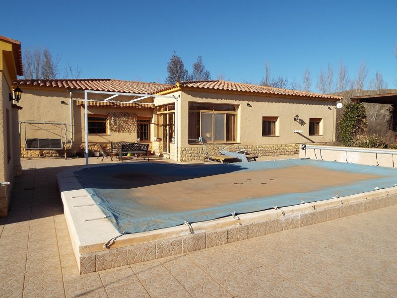 3 Bedroom 2 Bathroom Villa in Zarra