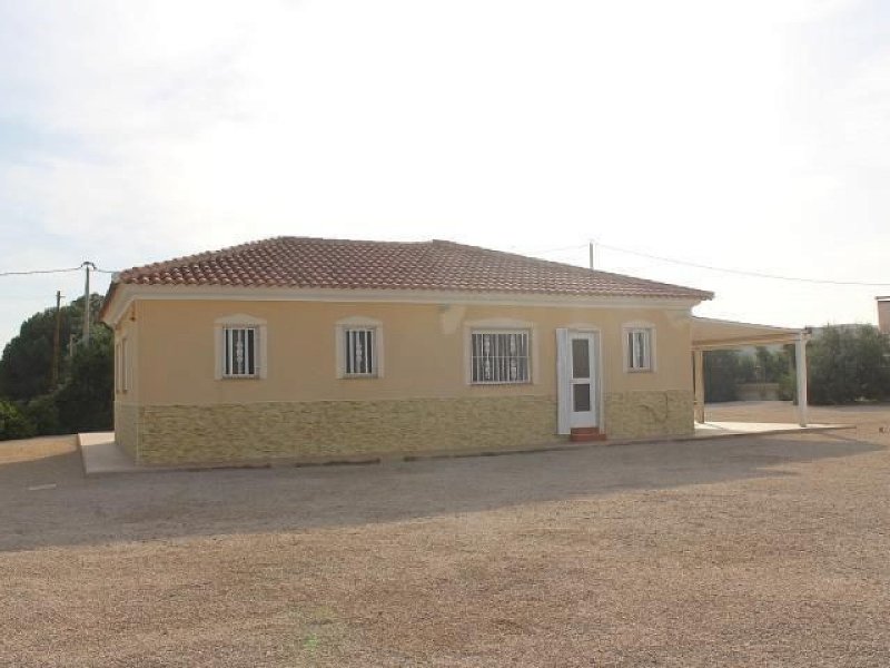3 Bedroom 2 Bathroom Villa in Fortuna