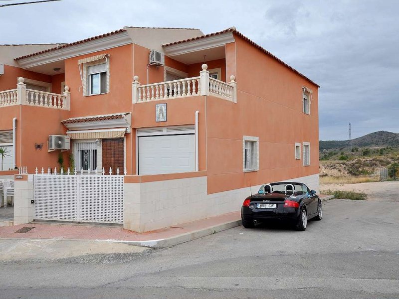 4 Bedroom 3 Bathroom Townhouse in Barinas