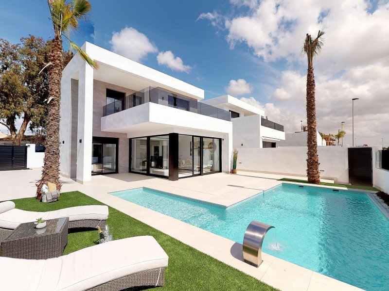 3 Bedroom 4 Bathroom Villa in San Pedro del Pinatar