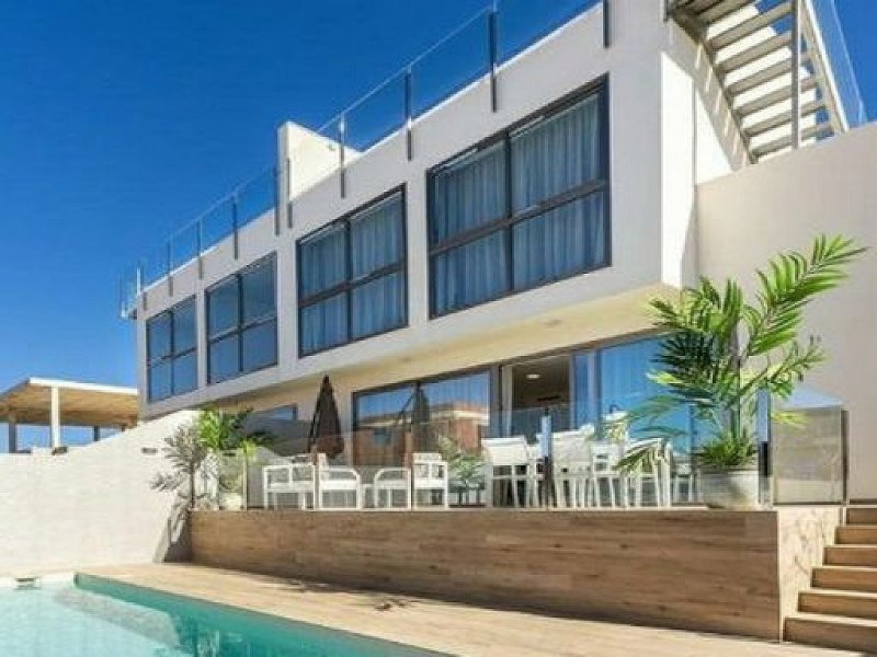 3 Bedroom 2 Bathroom Villa in La Manga del Mar Menor