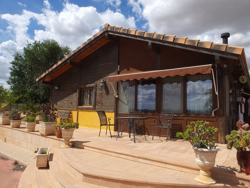 3 Bedroom 3 Bathroom Villa in Pinoso