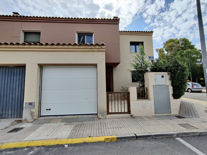 3 Bedroom 2 Bathroom Townhouse in Pinoso