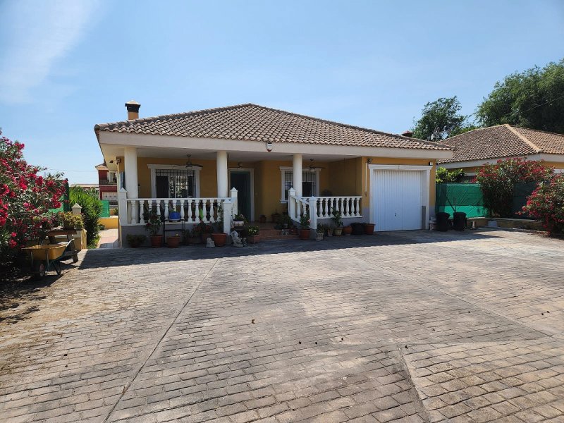 3 Bedroom 2 Bathroom Villa in Canada del Trigo