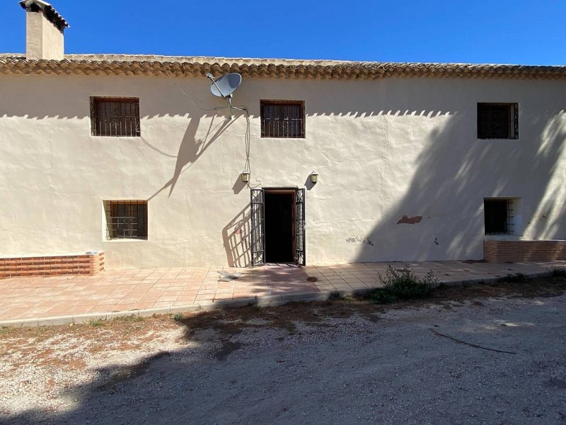 5 Bedroom 2 Bathroom Country house in Salinas