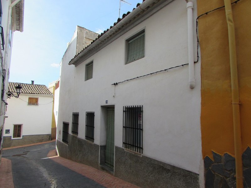 4 Bedroom 2 Bathroom Townhouse in Teresa De Cofrentes