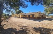3-7076/929, 4 Bedroom 2 Bathroom Villa in Yecla