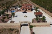 3-7064/935, 4 Bedroom 3 Bathroom Villa in Pinoso