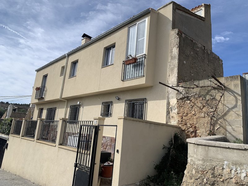 4 Bedroom 2 Bathroom Townhouse in Zarra