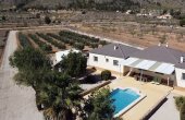 3-7041/944, 6 Bedroom 4 Bathroom Villa in Hondón de las Nieves