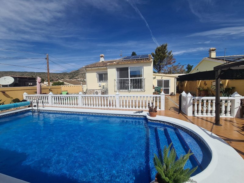 4 Bedroom 4 Bathroom Villa in Fortuna