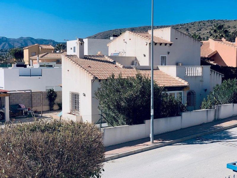 3 Bedroom 3 Bathroom Villa in Fortuna