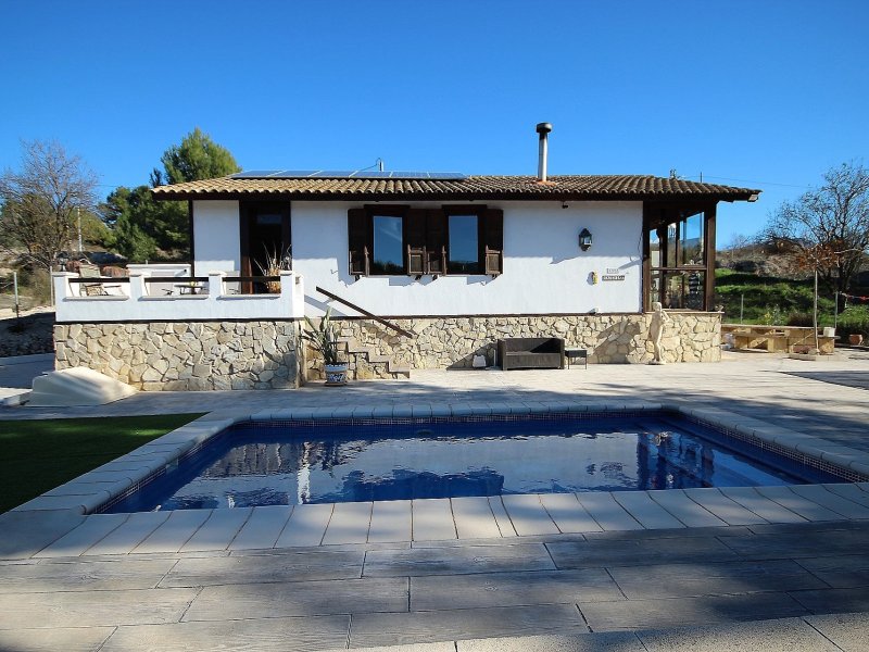2 Bedroom 1 Bathroom Country house in Tibi