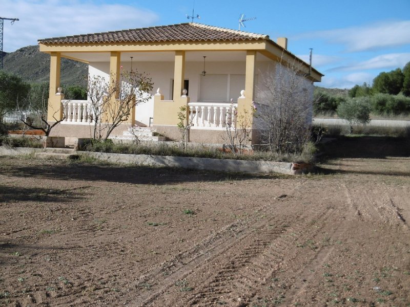 2 Bedroom 1 Bathroom Villa in Yecla