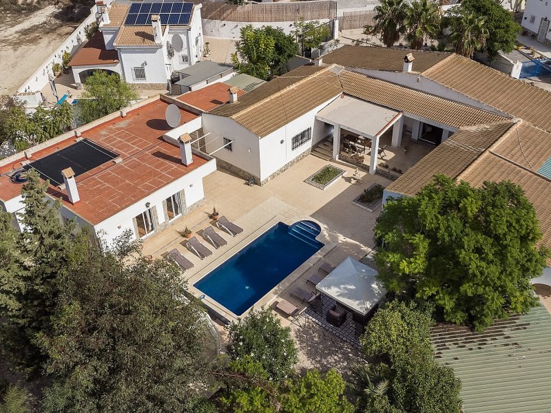 7 Bedroom 4 Bathroom Villa in Fortuna
